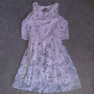 Girl's dress